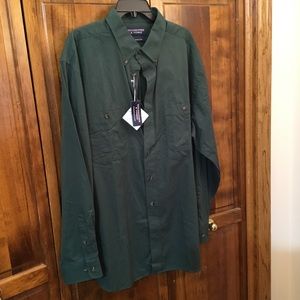 Roundtree and Yorke shirt, size XL, NWT, Teflon treated
